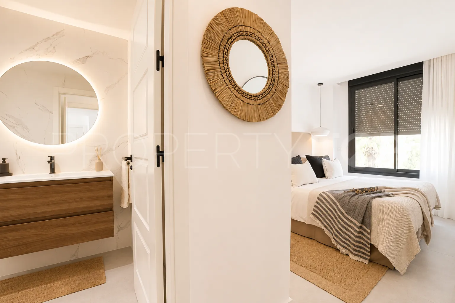Duplex penthouse for sale in La Carihuela with 2 bedrooms