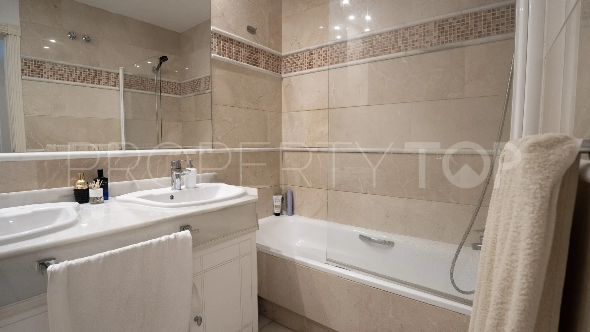 Comprar apartamento en Fuente Aloha