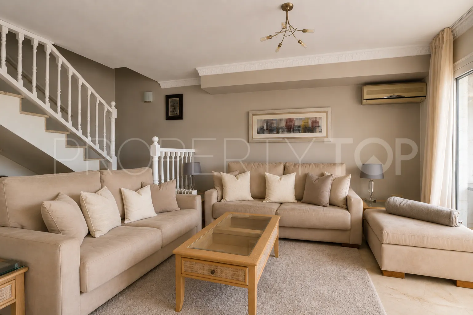 For sale duplex with 3 bedrooms in Elviria