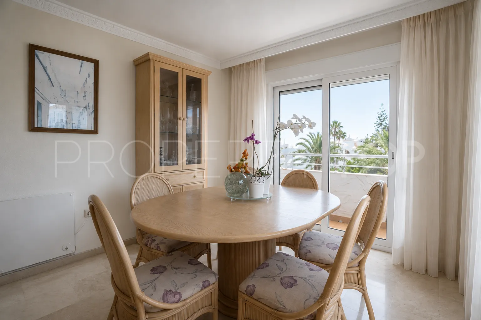 For sale duplex with 3 bedrooms in Elviria