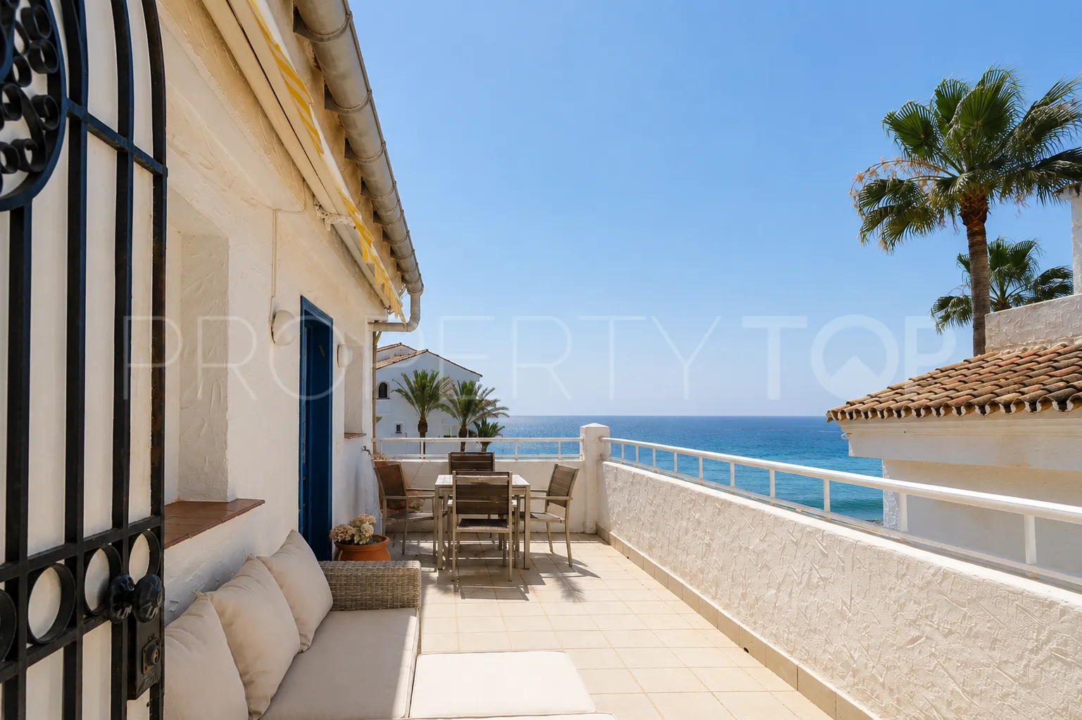For sale duplex with 3 bedrooms in Elviria