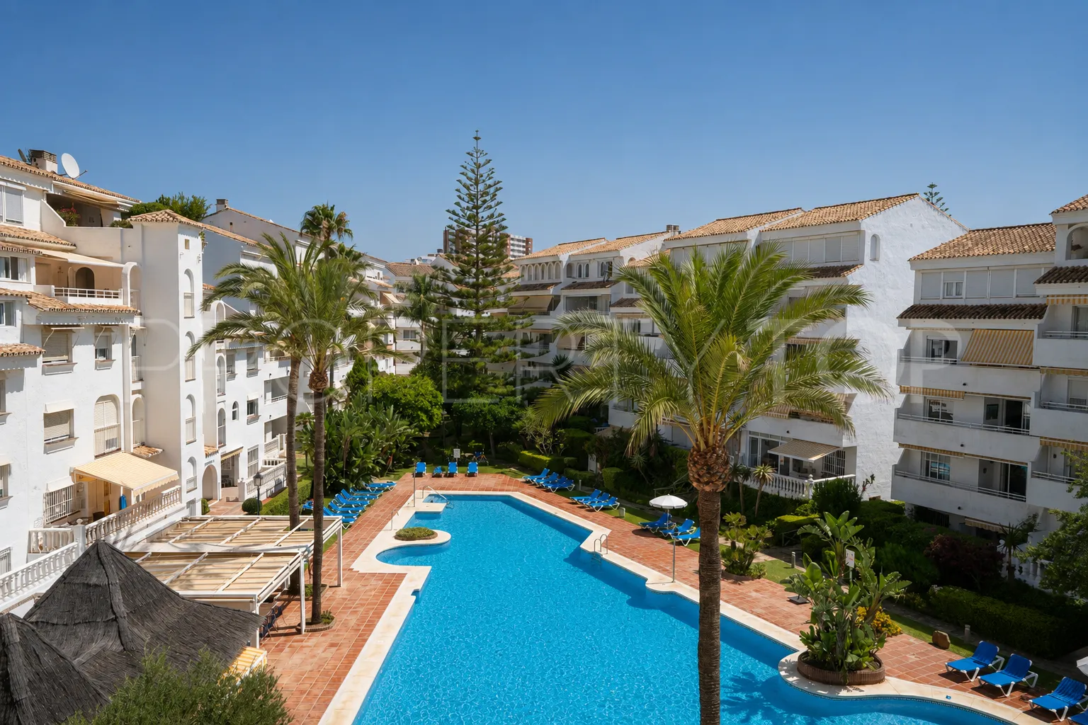 For sale duplex with 3 bedrooms in Elviria