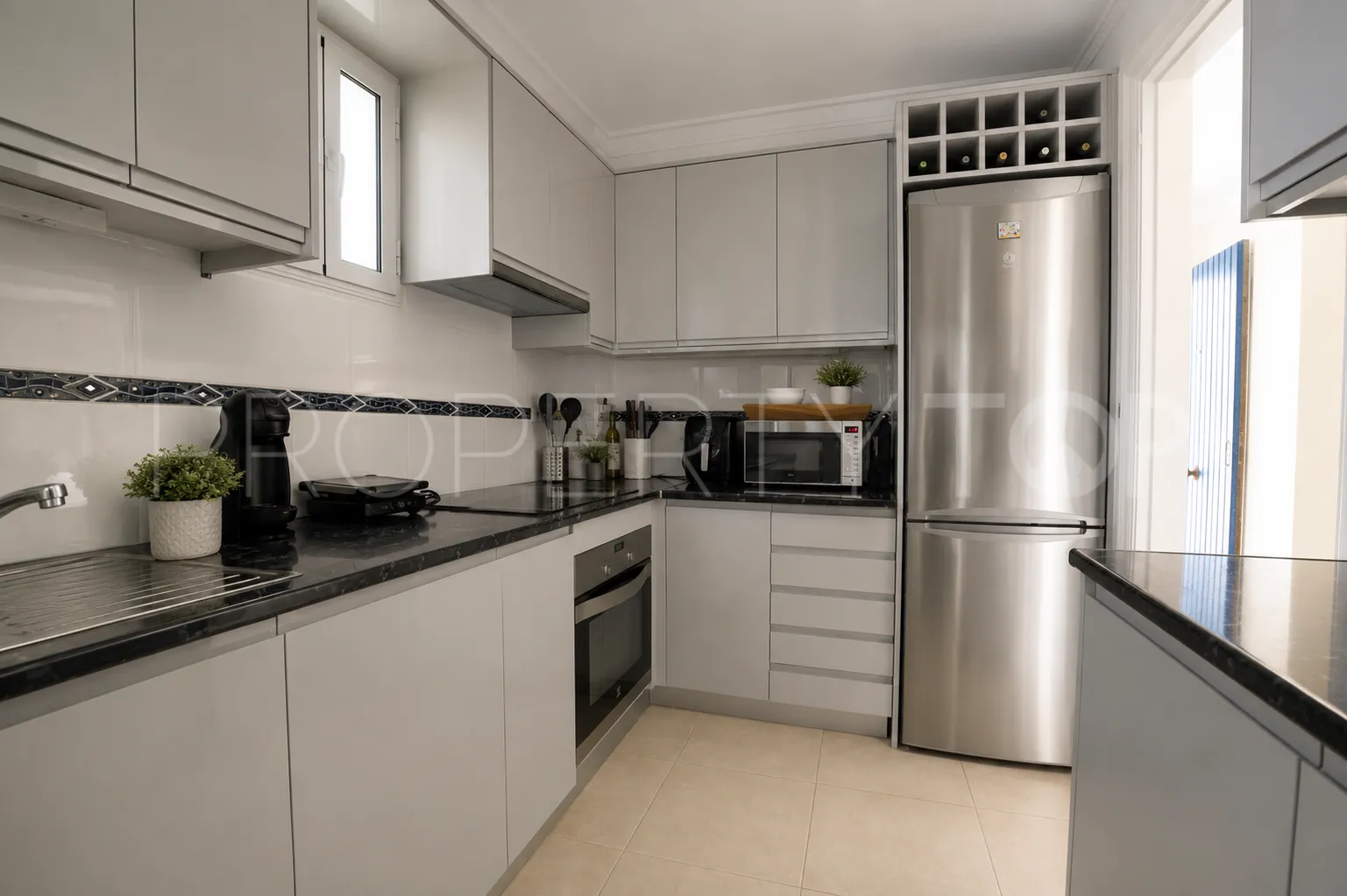 For sale duplex with 3 bedrooms in Elviria