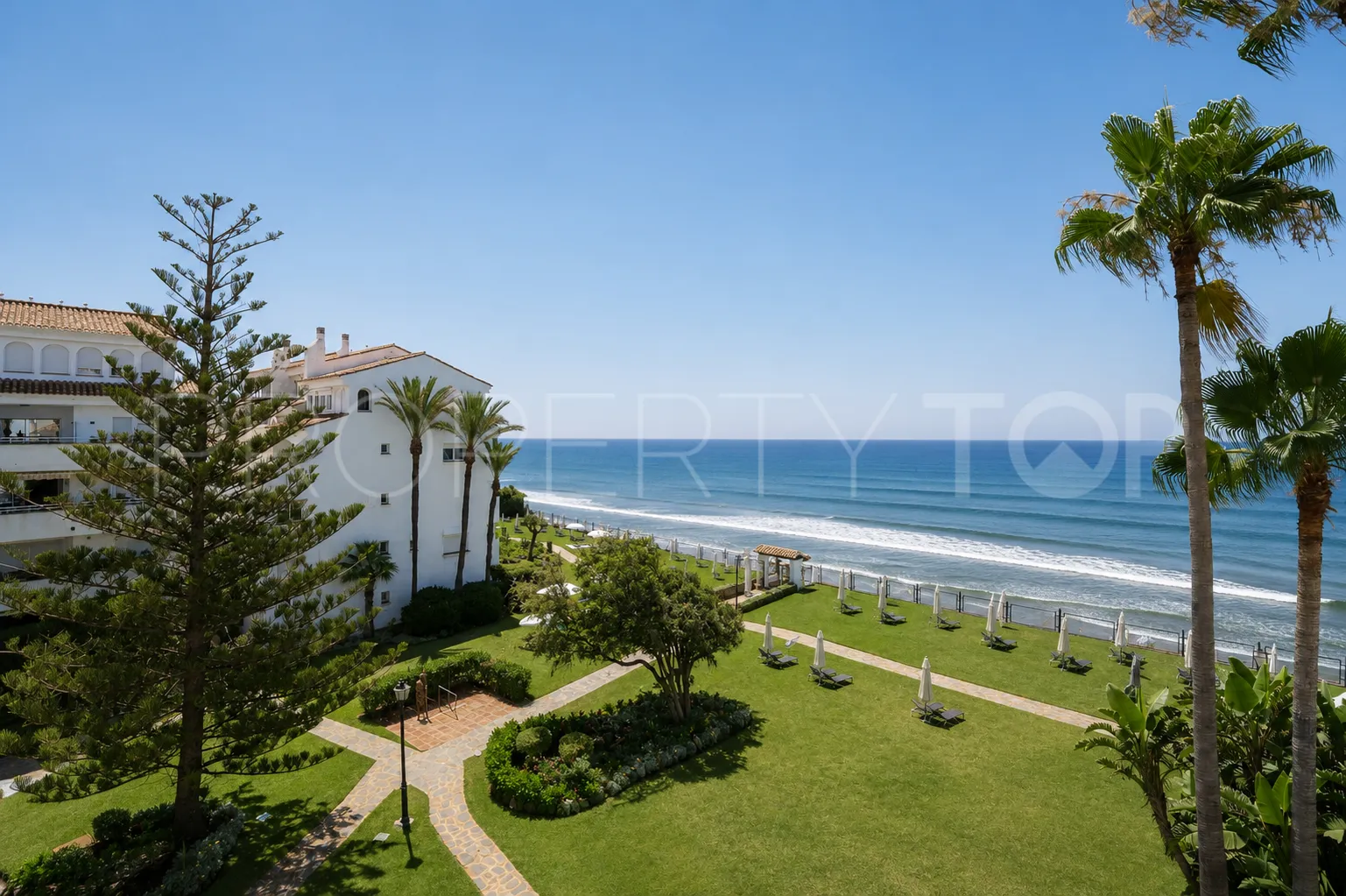 For sale duplex with 3 bedrooms in Elviria