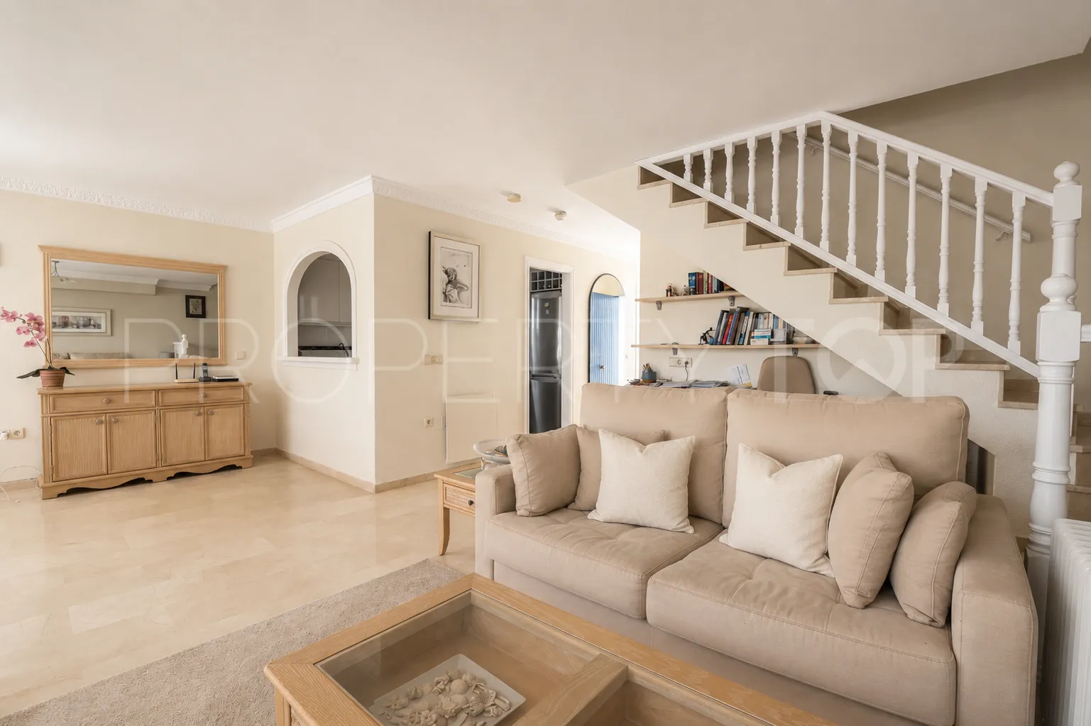 For sale duplex with 3 bedrooms in Elviria