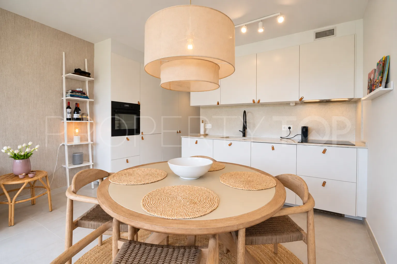 For sale duplex penthouse in Aloha with 2 bedrooms