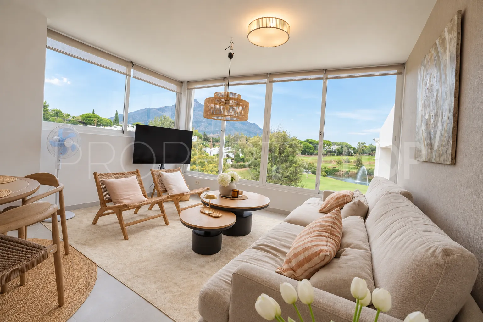 For sale duplex penthouse in Aloha with 2 bedrooms