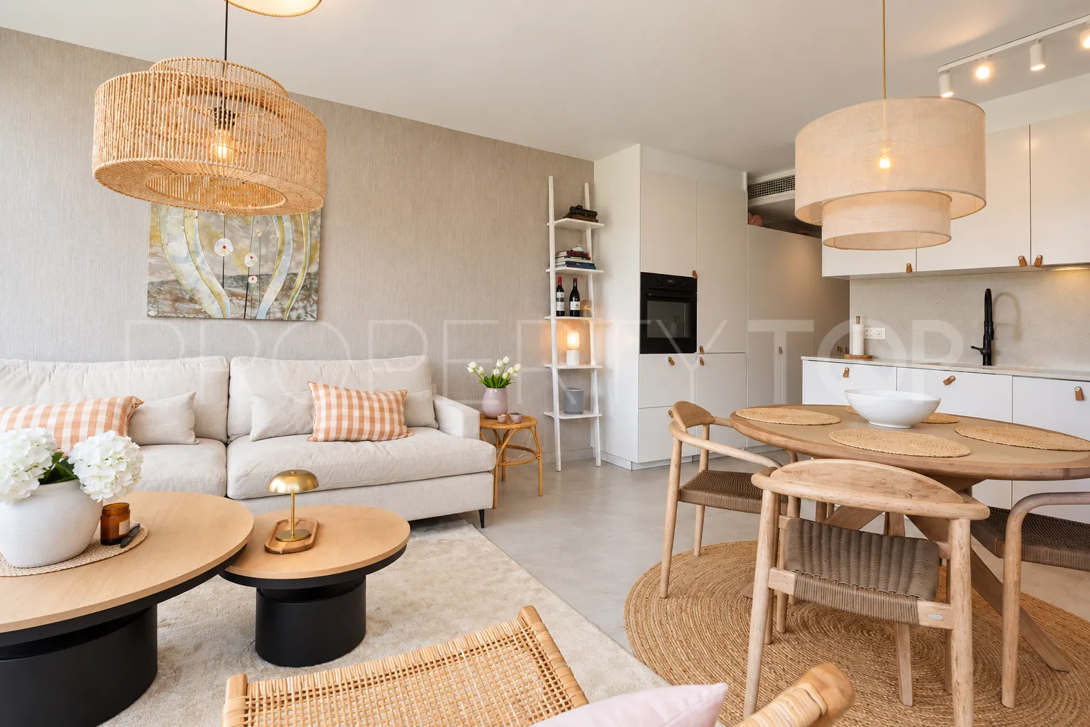 For sale duplex penthouse in Aloha with 2 bedrooms