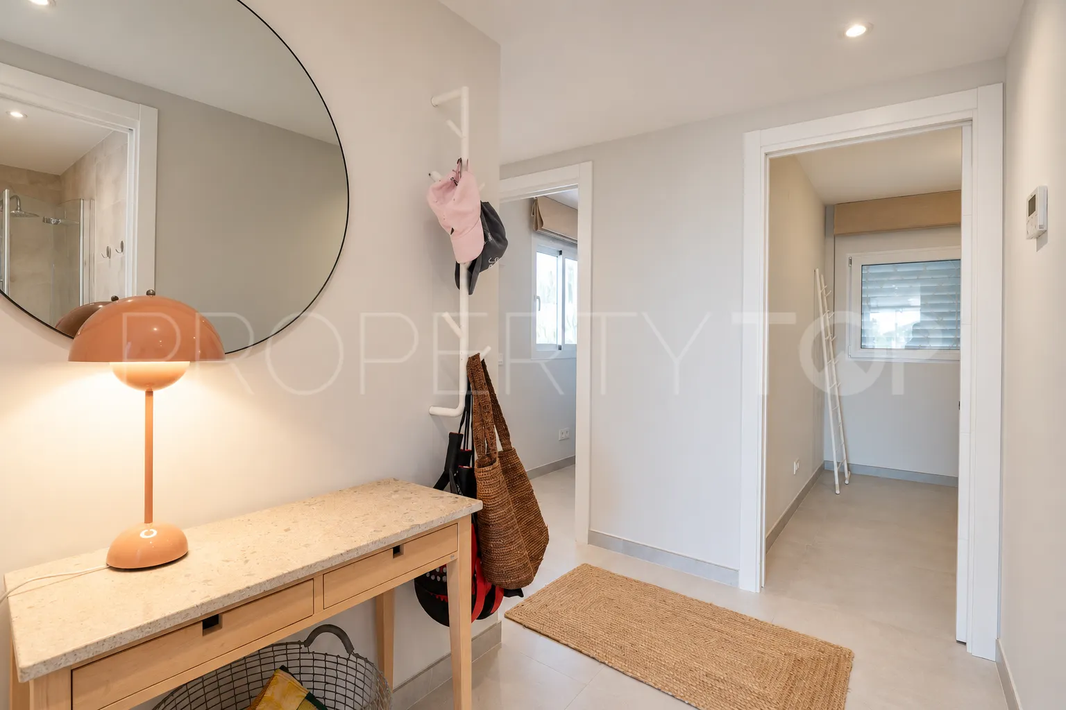 For sale duplex penthouse in Aloha with 2 bedrooms