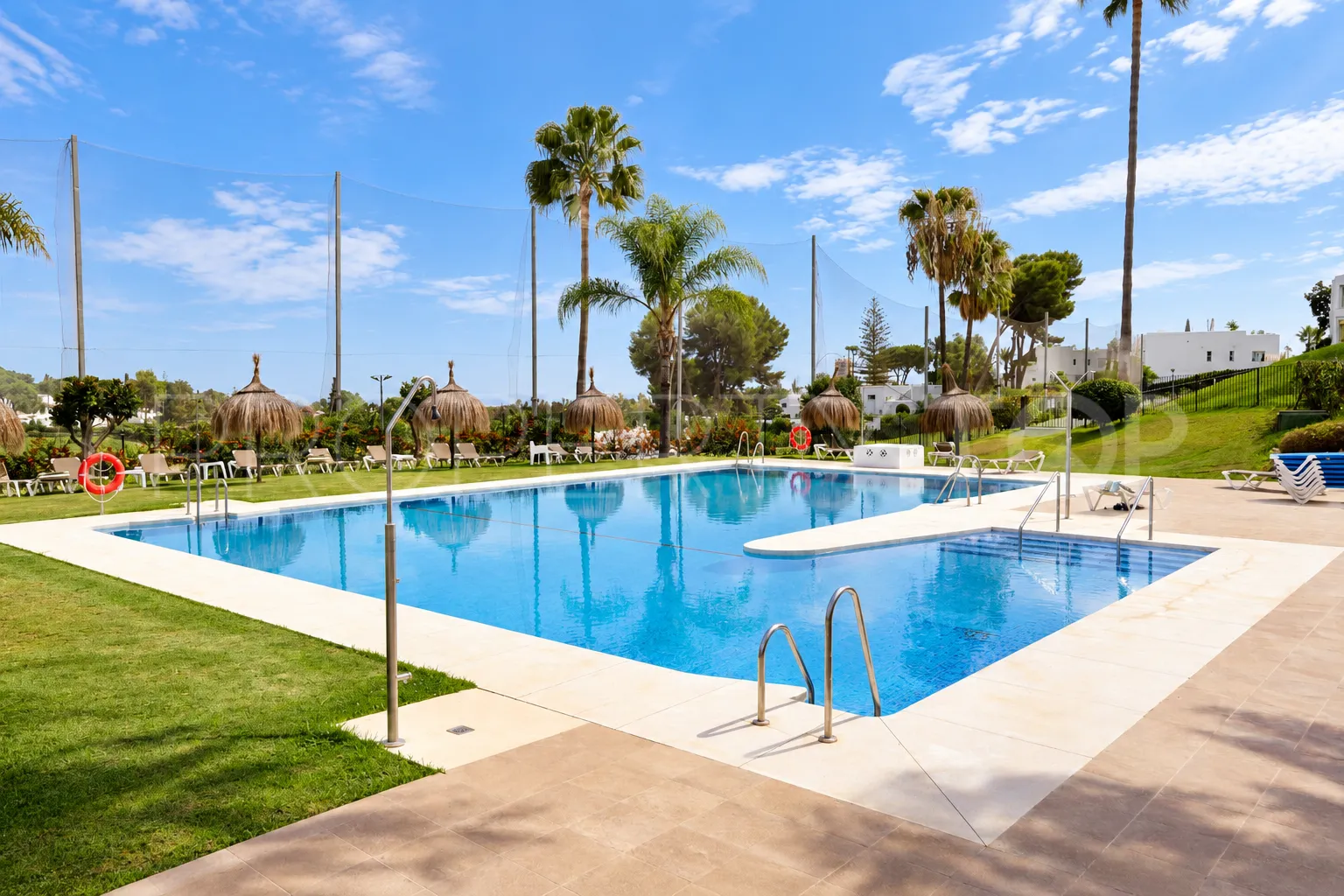 For sale duplex penthouse in Aloha with 2 bedrooms