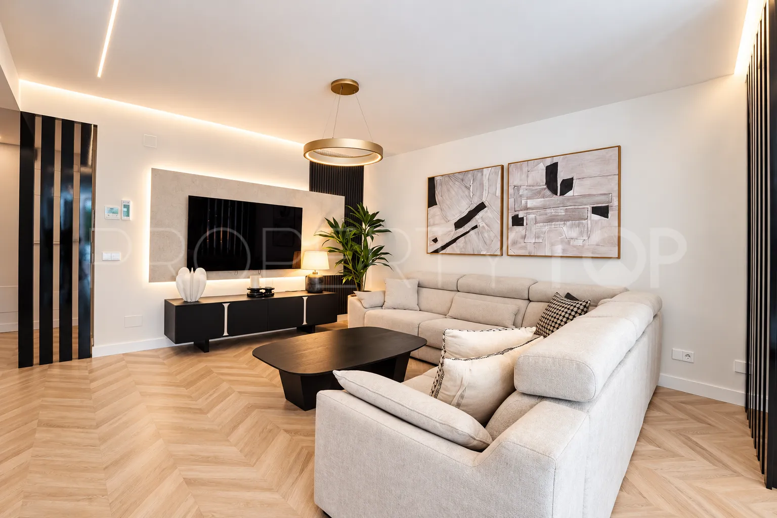Apartamento planta baja en venta en Nueva Andalucia
