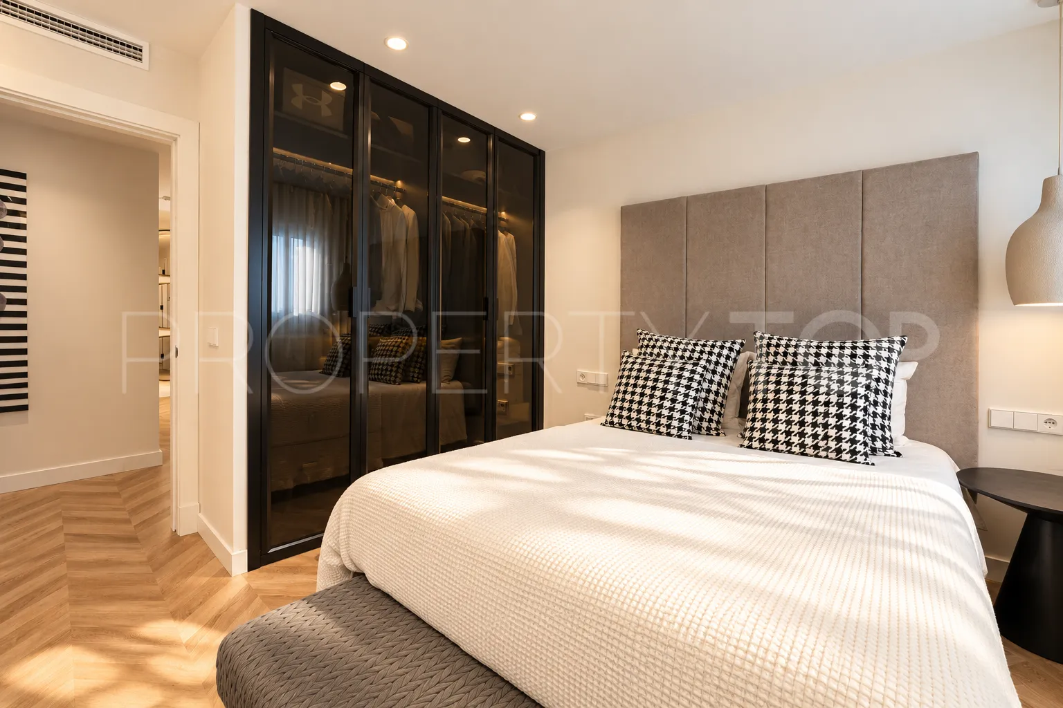 Apartamento planta baja en venta en Nueva Andalucia
