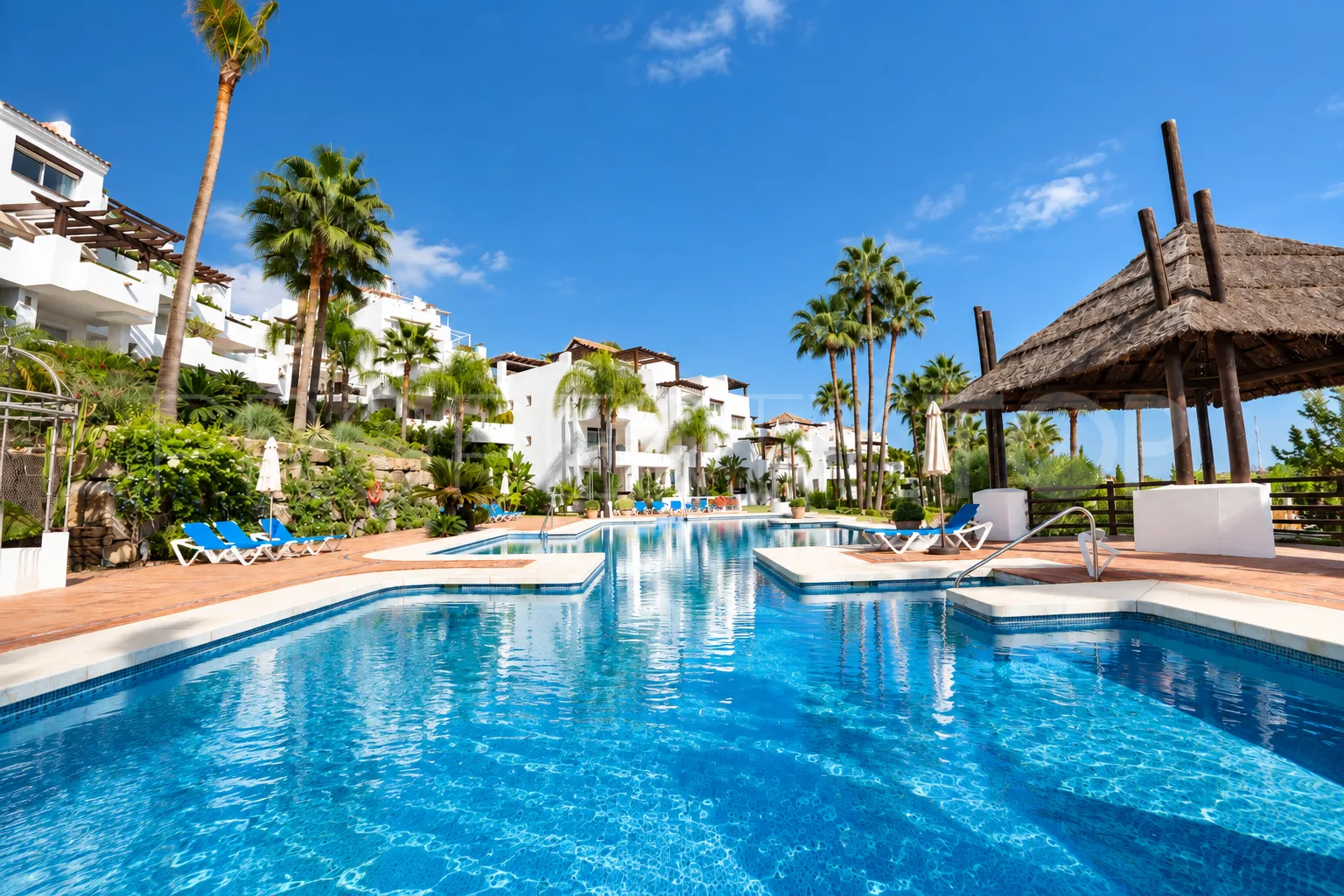 Apartamento planta baja en venta en Nueva Andalucia