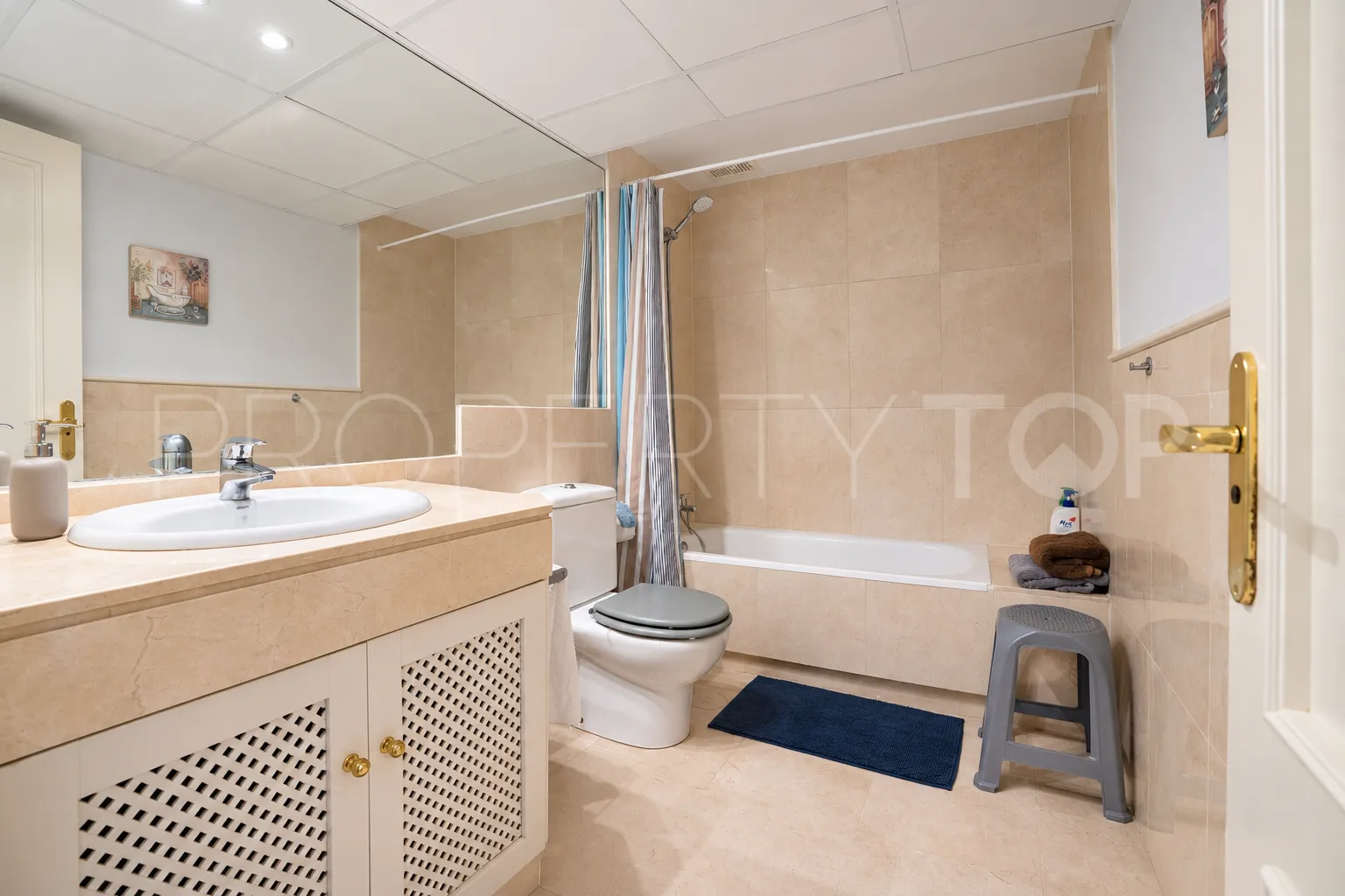 For sale apartment with 3 bedrooms in Sotogrande Puerto Deportivo