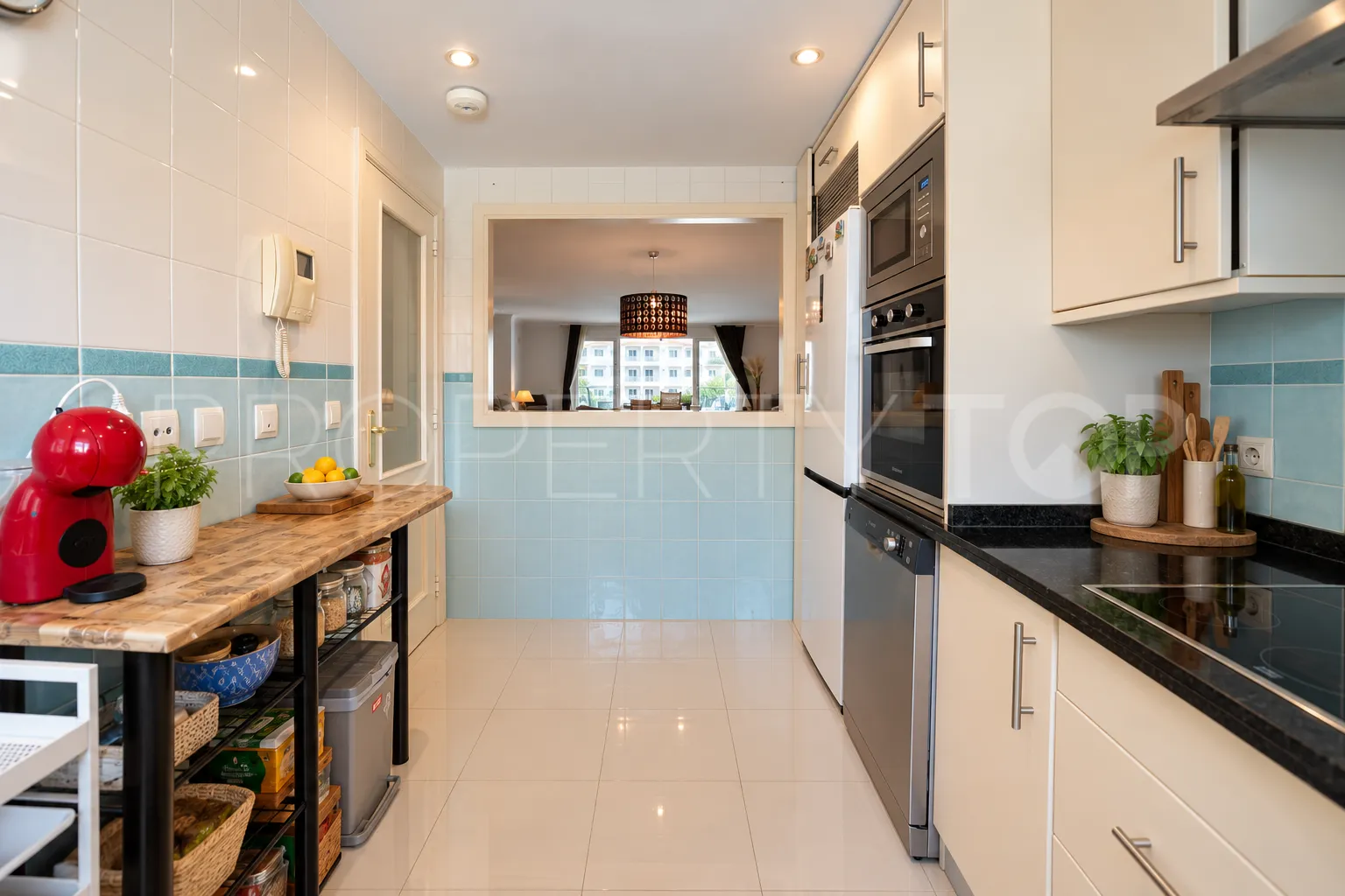 For sale apartment with 3 bedrooms in Sotogrande Puerto Deportivo