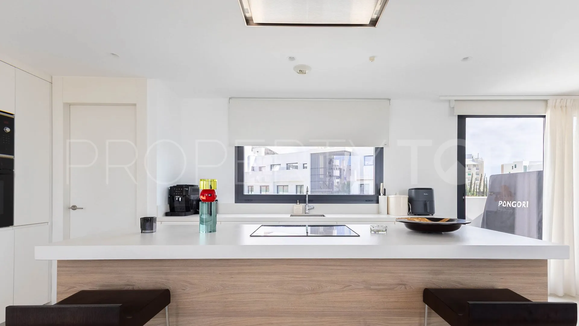 Buy 2 bedrooms penthouse in El Higueron