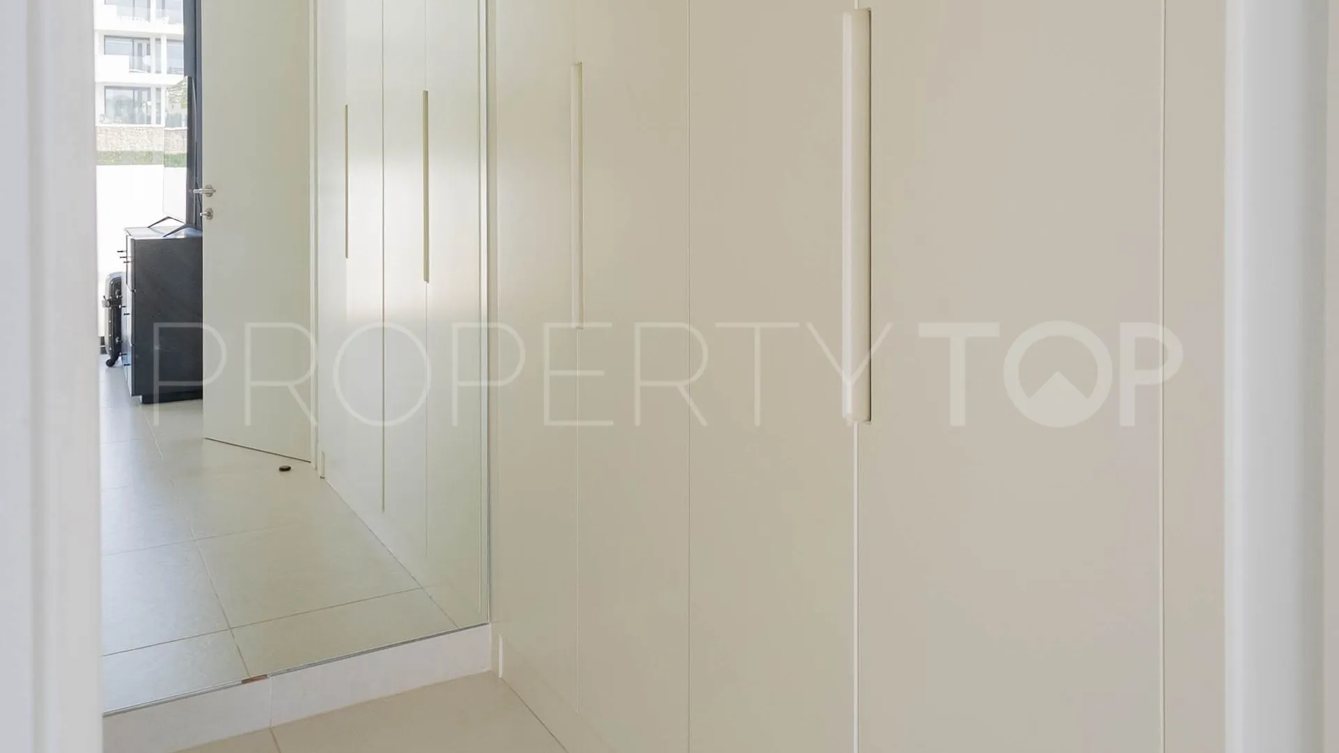 Buy 2 bedrooms penthouse in El Higueron