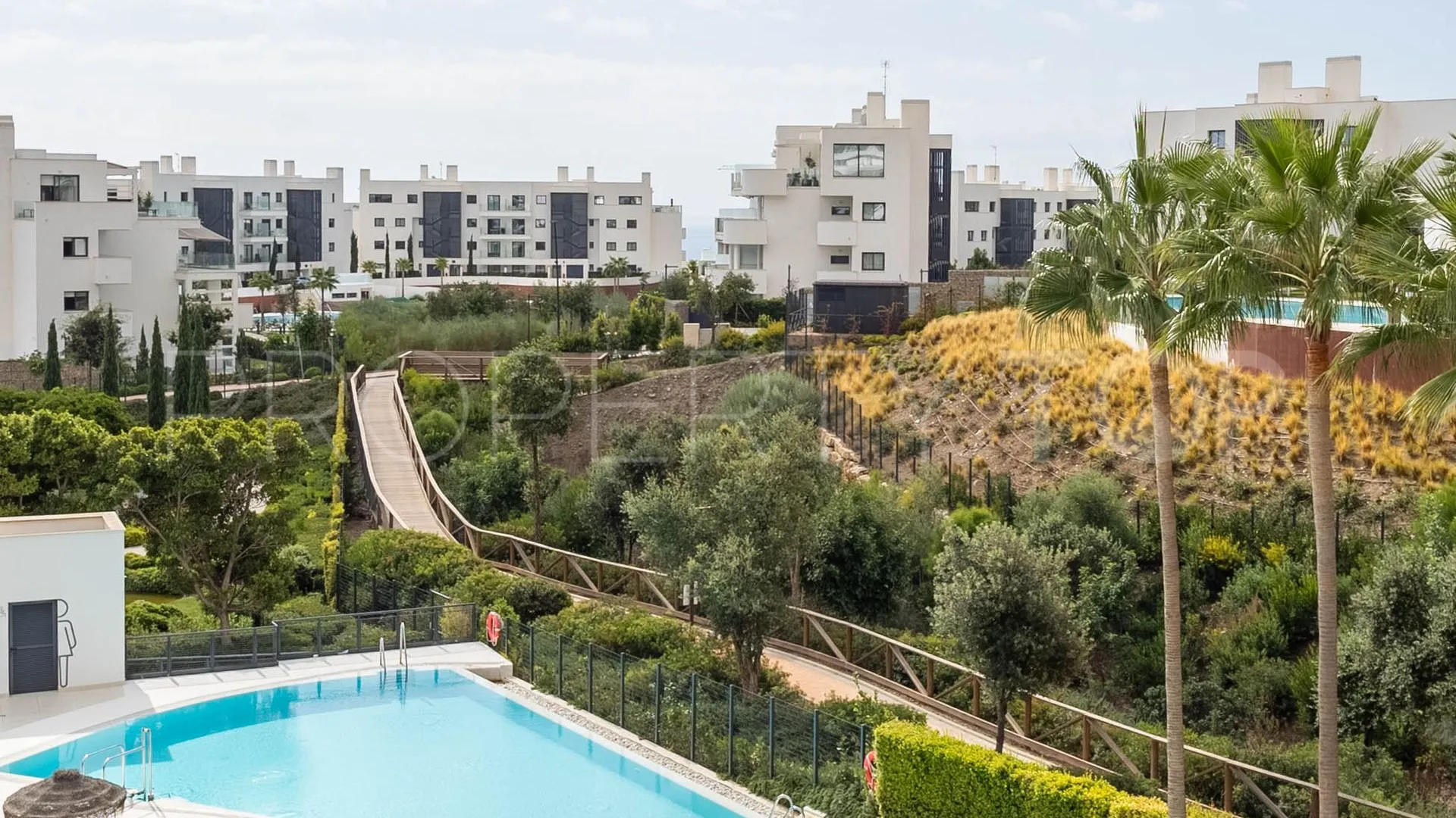 Buy 2 bedrooms penthouse in El Higueron