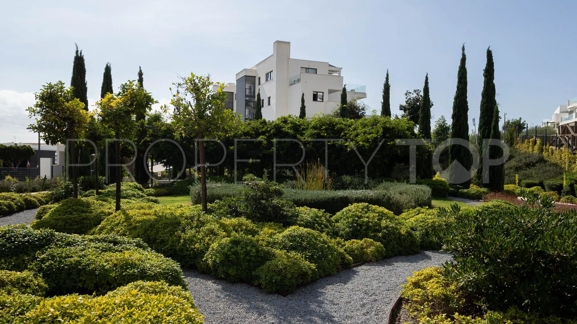 Buy 2 bedrooms penthouse in El Higueron