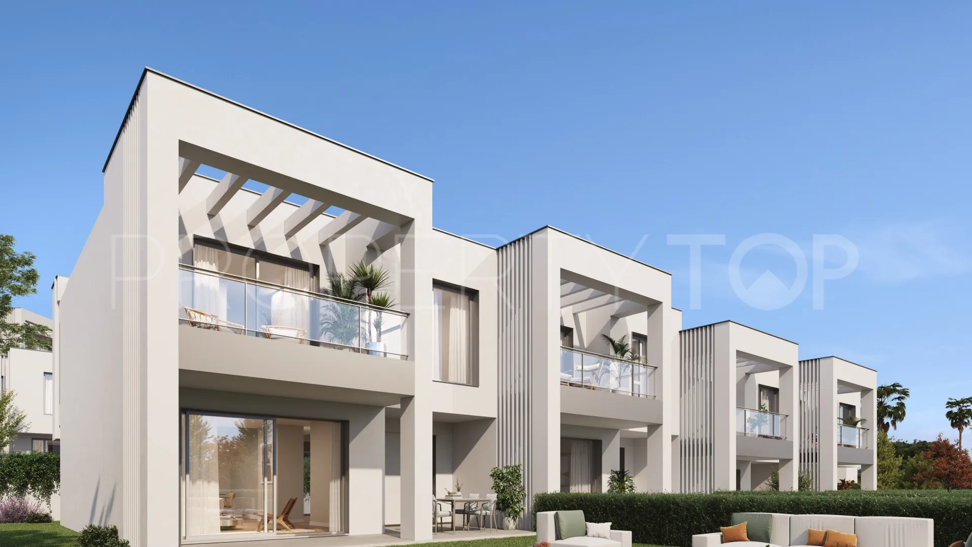 Town house for sale in Marbella East