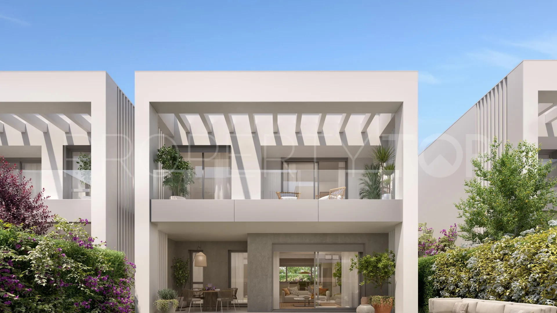 Town house for sale in Marbella East