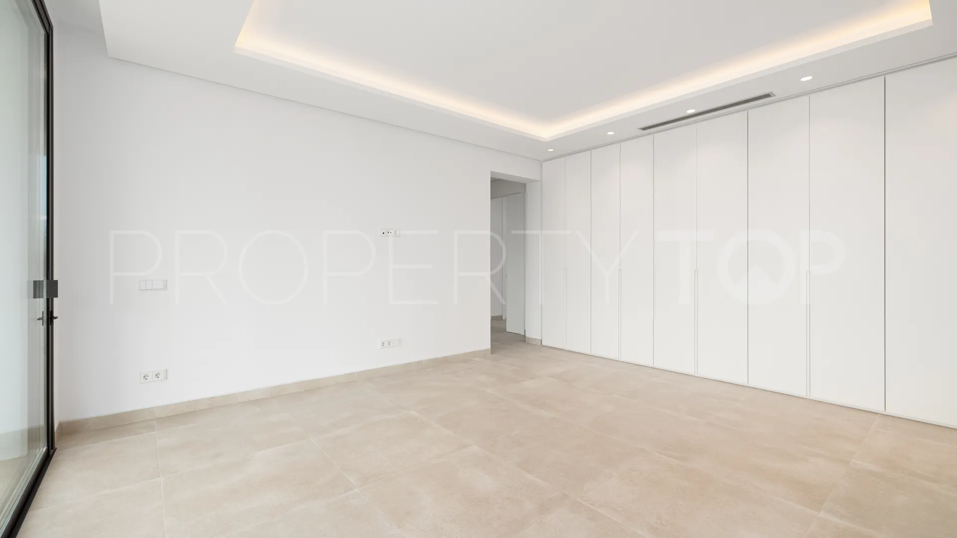 4 bedrooms Marbella Golden Mile villa for sale