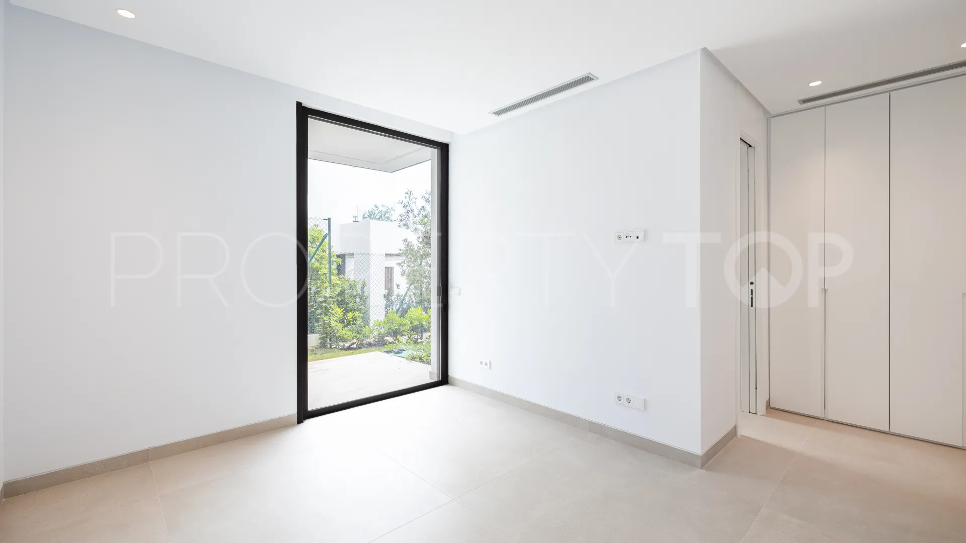 4 bedrooms Marbella Golden Mile villa for sale