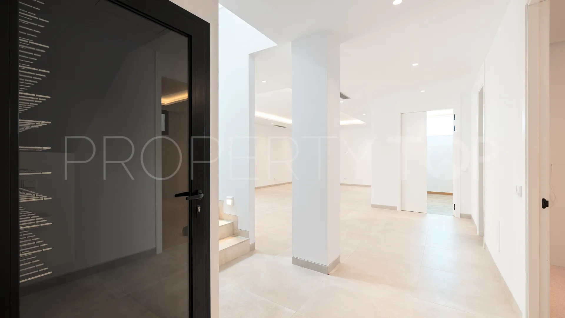 4 bedrooms Marbella Golden Mile villa for sale