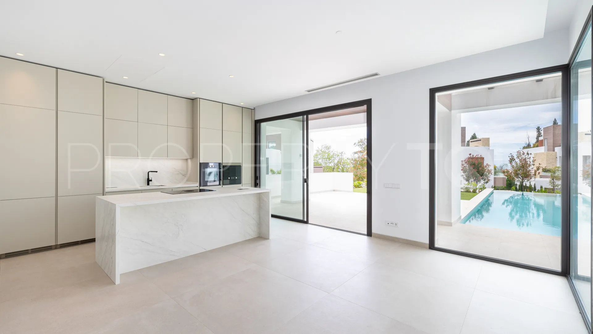 4 bedrooms Marbella Golden Mile villa for sale