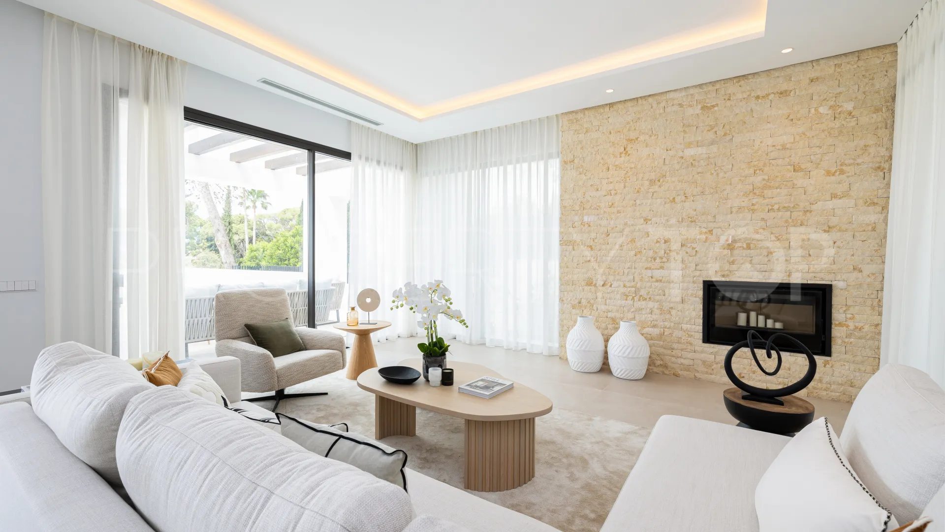 4 bedrooms villa in Marbella Golden Mile for sale