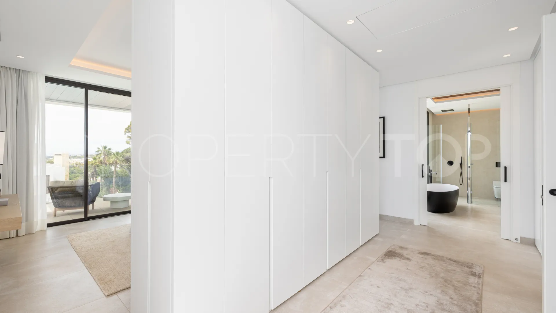 4 bedrooms villa in Marbella Golden Mile for sale