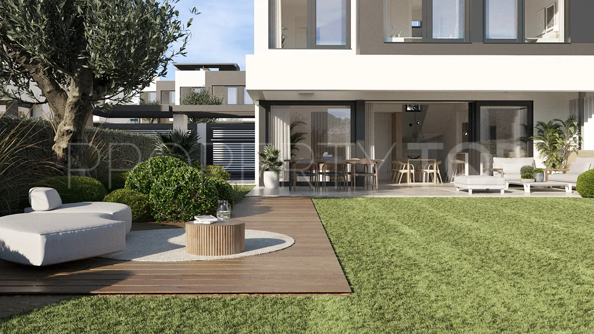 Villa pareada en venta de 3 dormitorios en Estepona