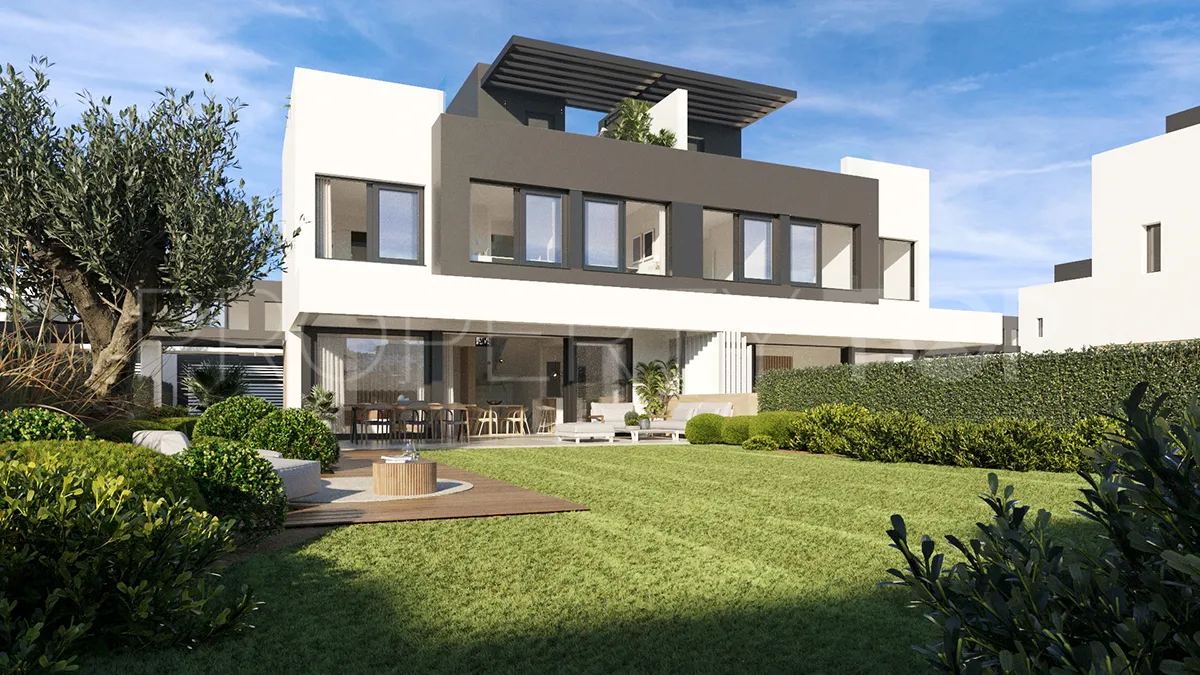 Villa pareada en venta de 3 dormitorios en Estepona