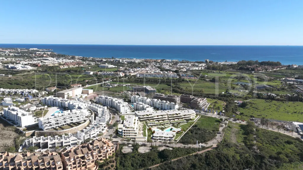Apartamento en venta en New Golden Mile con 3 dormitorios