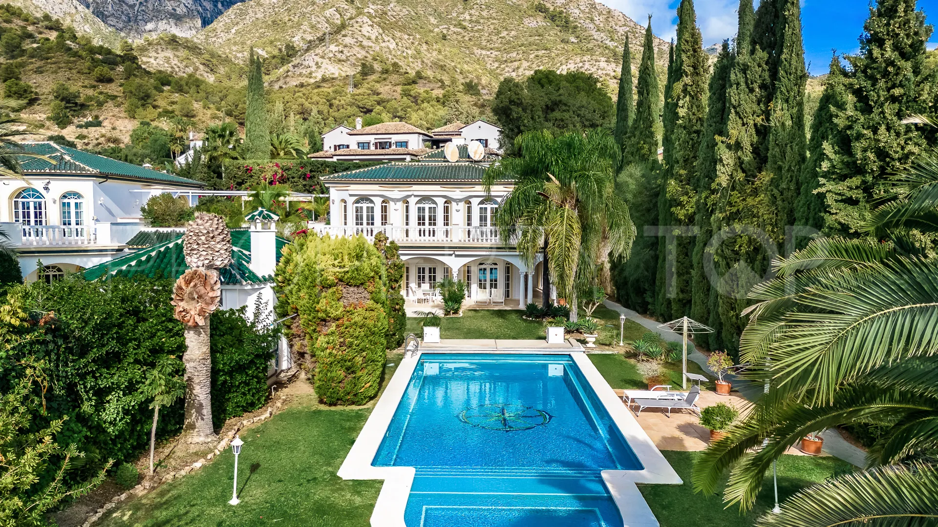 Villa for sale in Golden Mile