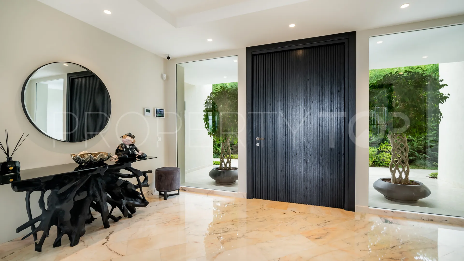 Villa de 6 dormitorios en venta en Marbella Golden Mile