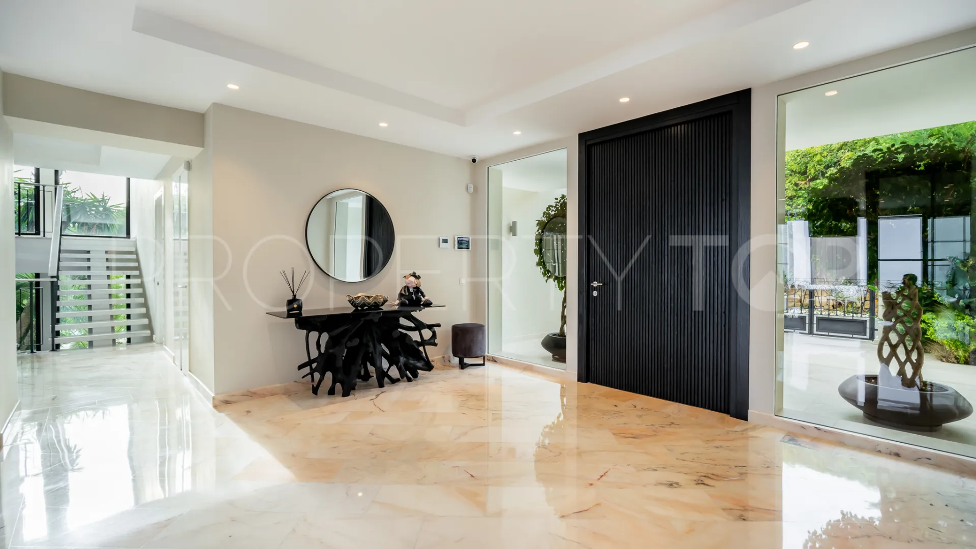 Villa de 6 dormitorios en venta en Marbella Golden Mile