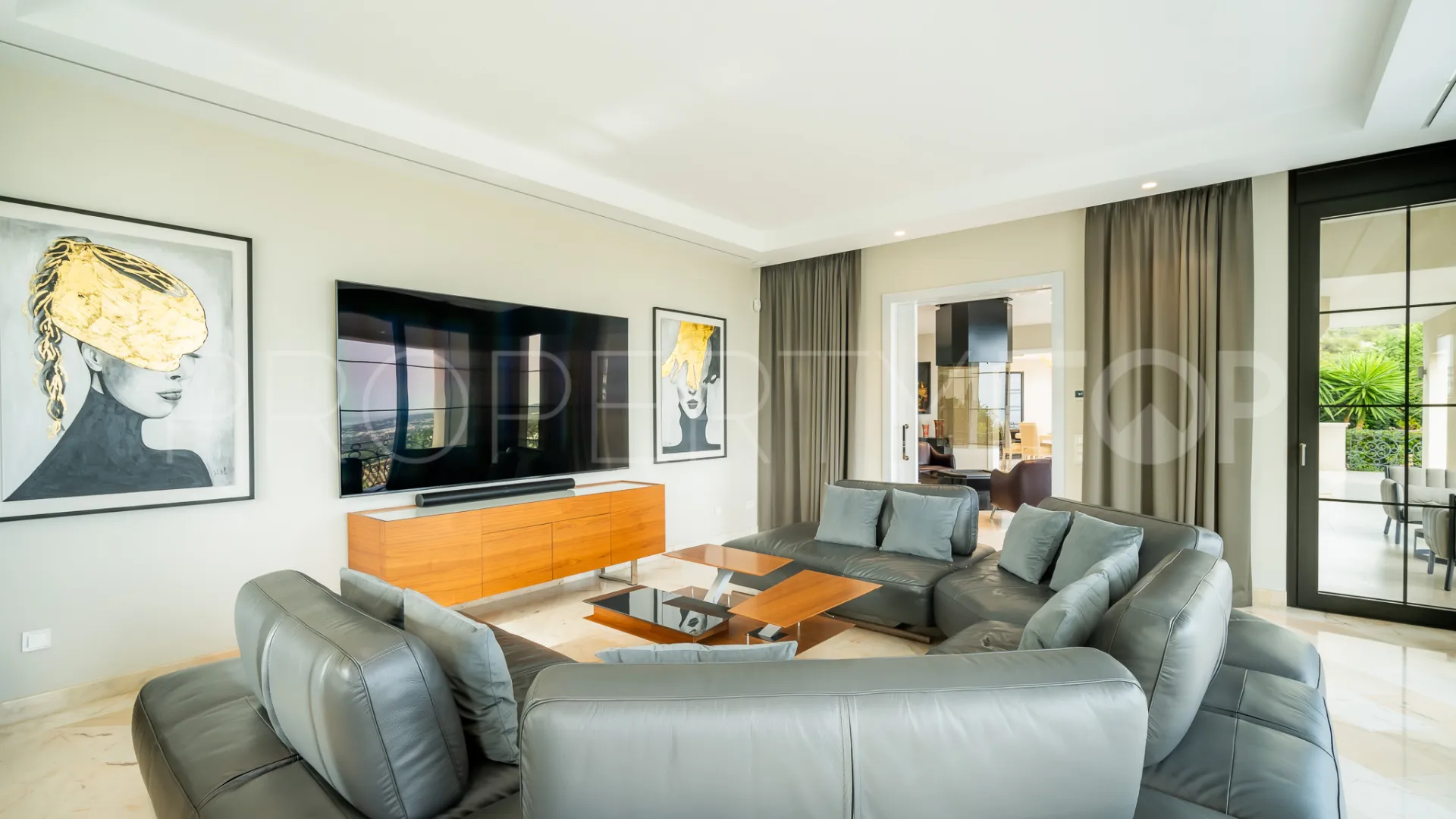 Villa de 6 dormitorios en venta en Marbella Golden Mile
