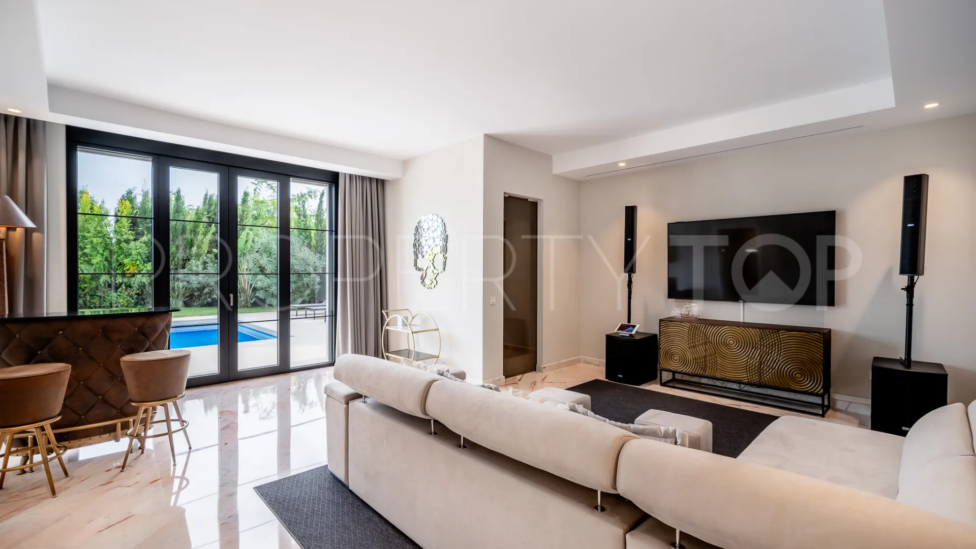Villa de 6 dormitorios en venta en Marbella Golden Mile