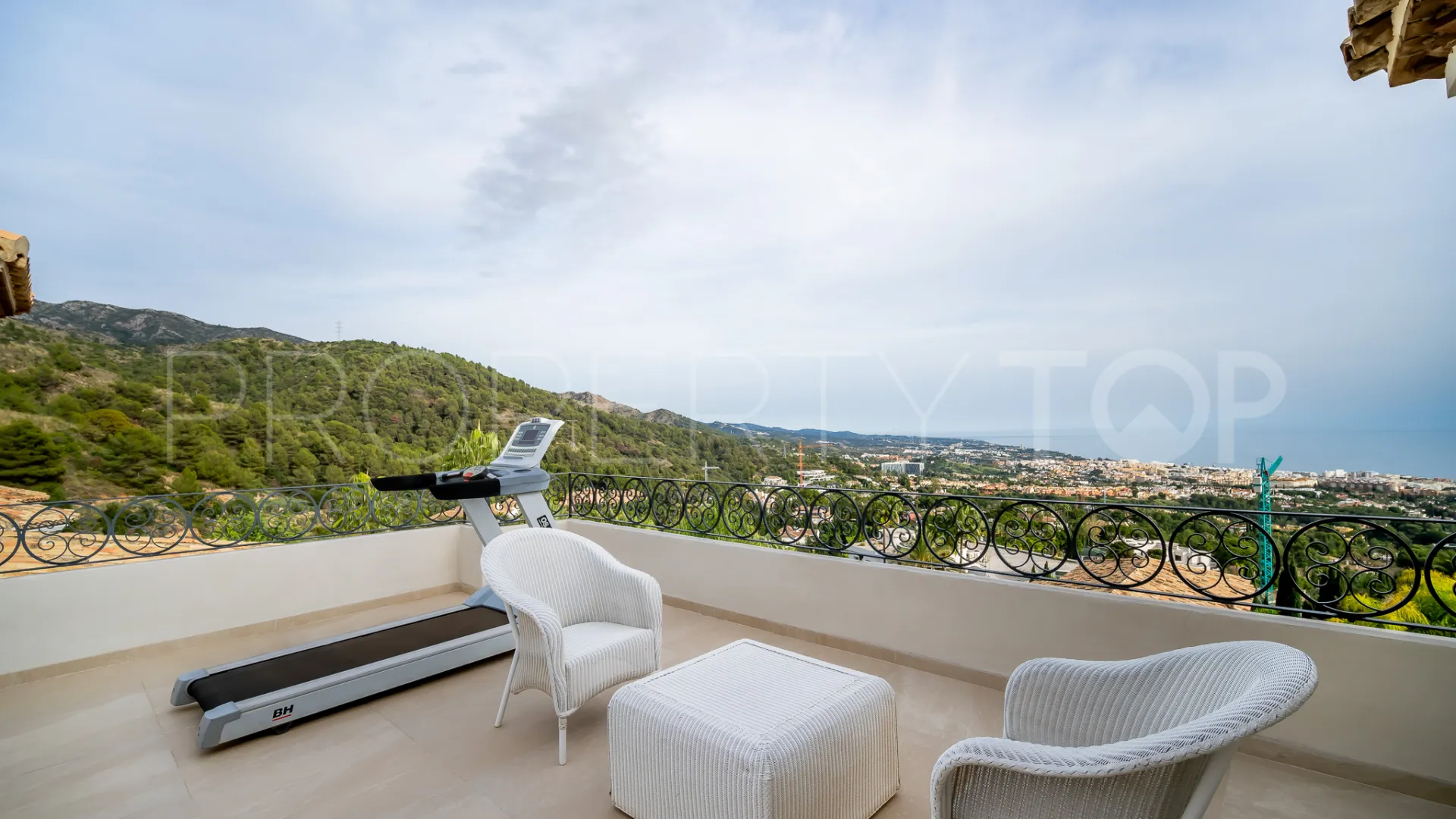 Villa de 6 dormitorios en venta en Marbella Golden Mile