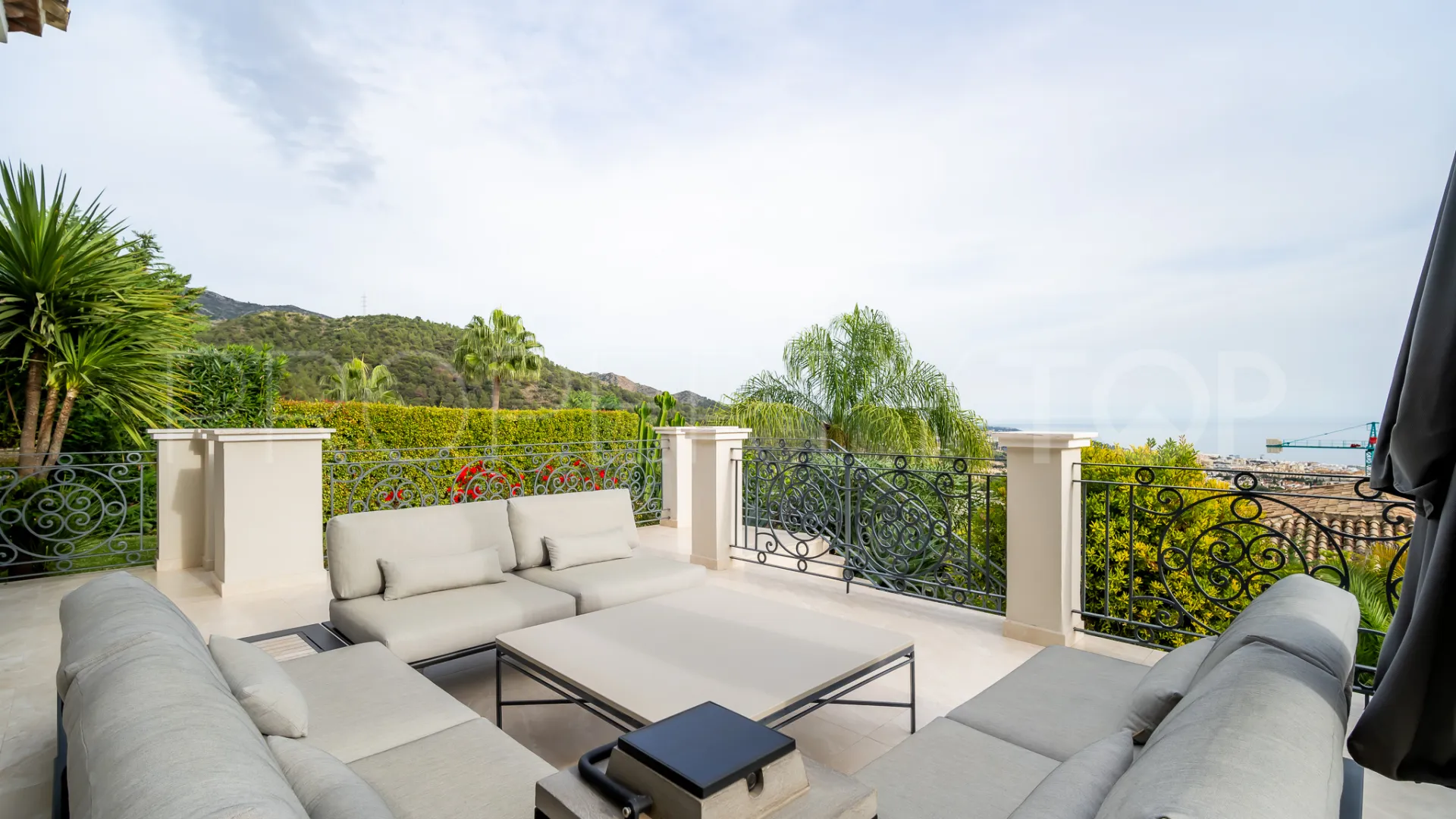 Villa de 6 dormitorios en venta en Marbella Golden Mile