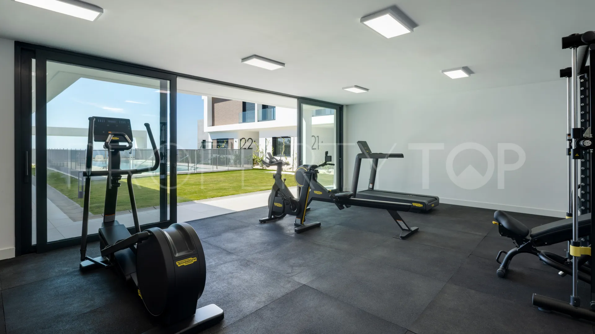 Comprar villa pareada en Marbella de 4 dormitorios