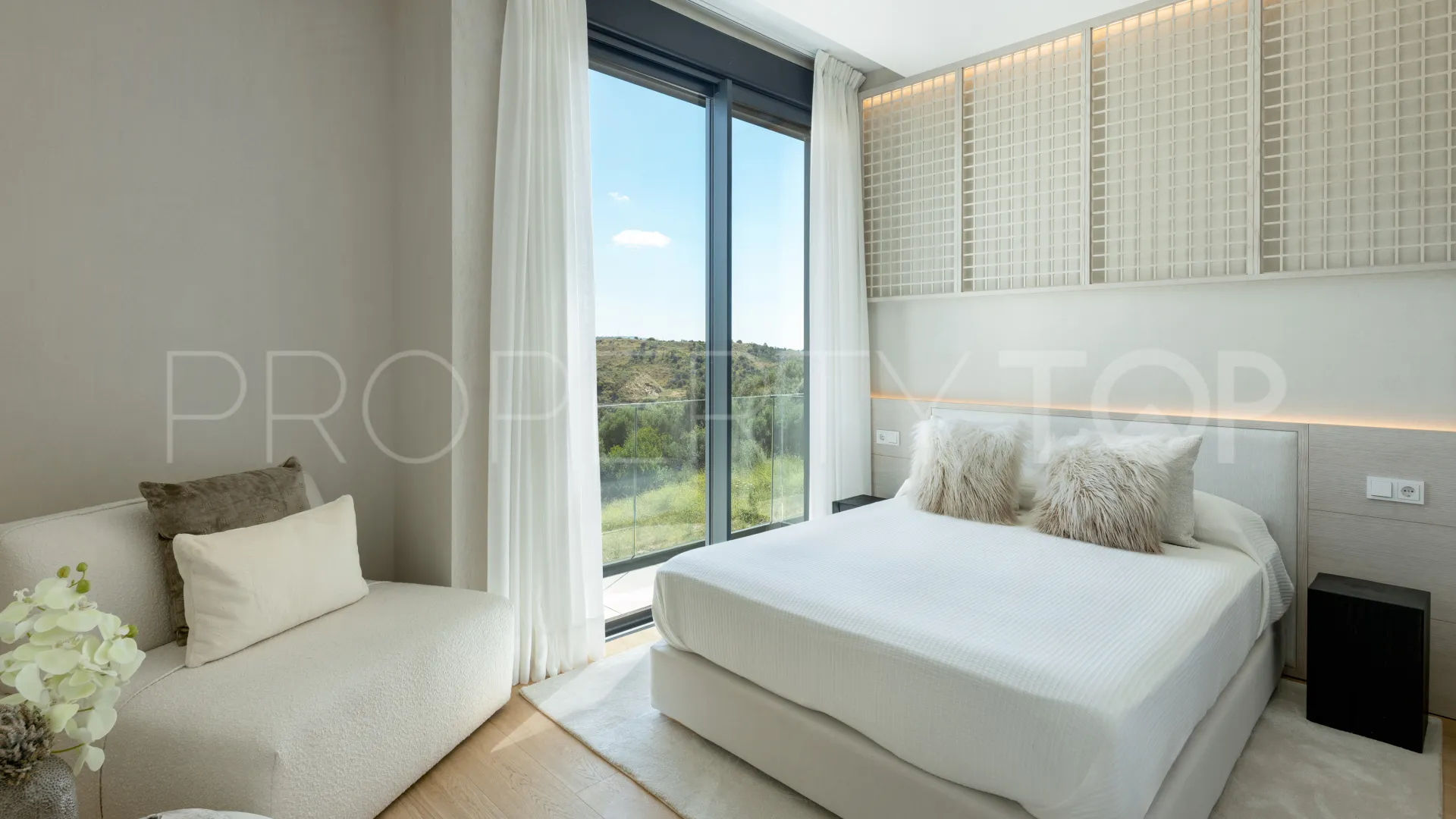 Comprar villa pareada en Marbella de 4 dormitorios