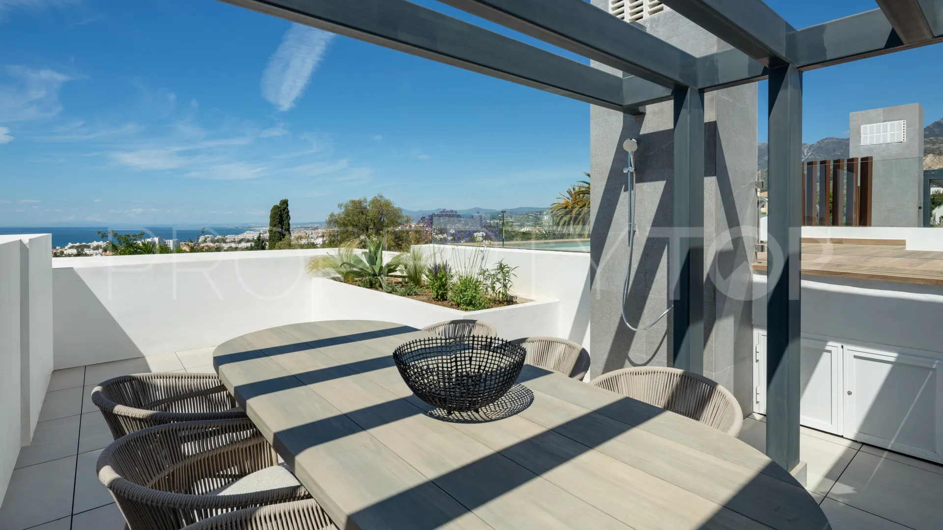 Comprar villa pareada en Marbella de 4 dormitorios