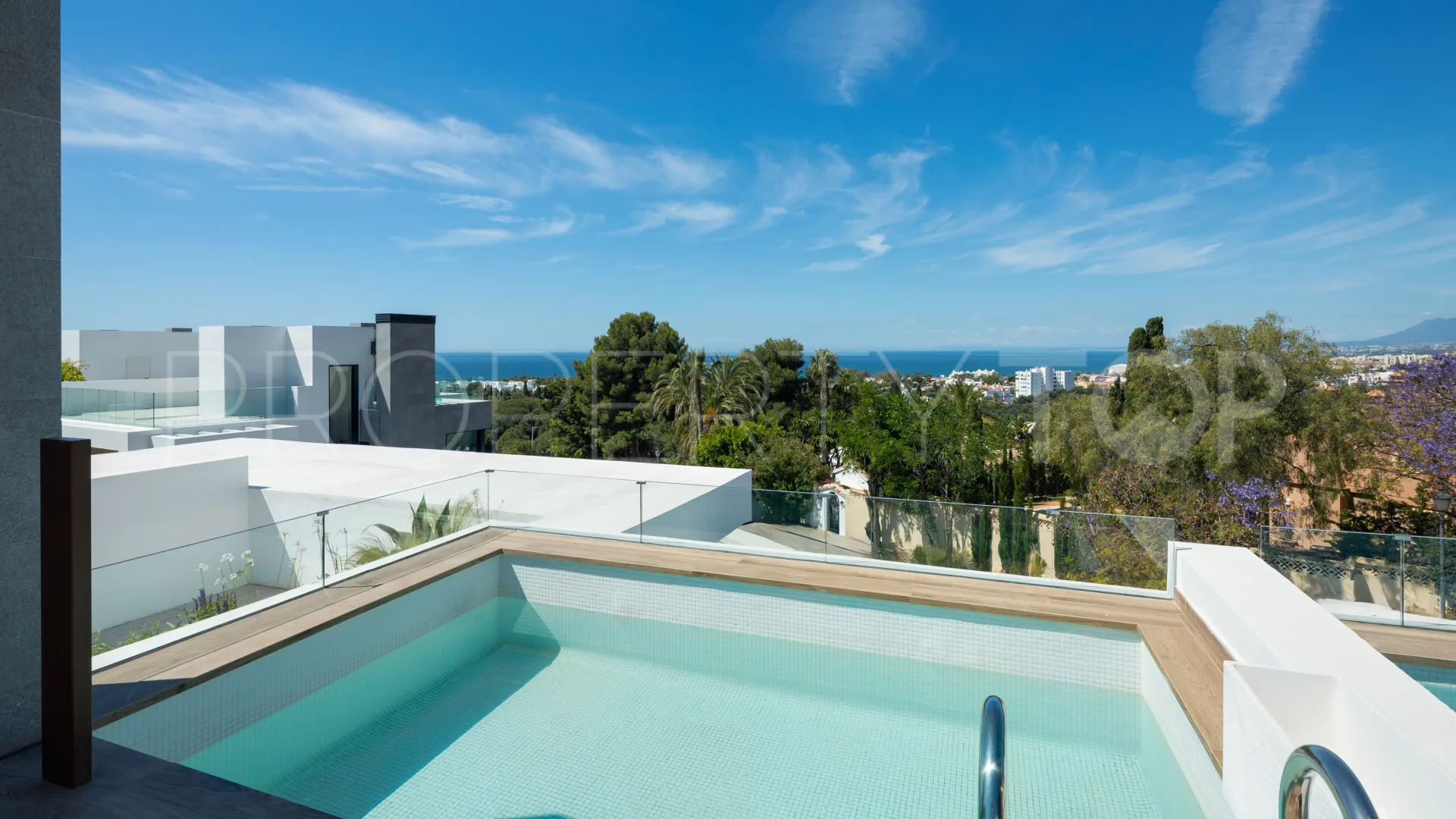 Comprar villa pareada en Marbella de 4 dormitorios