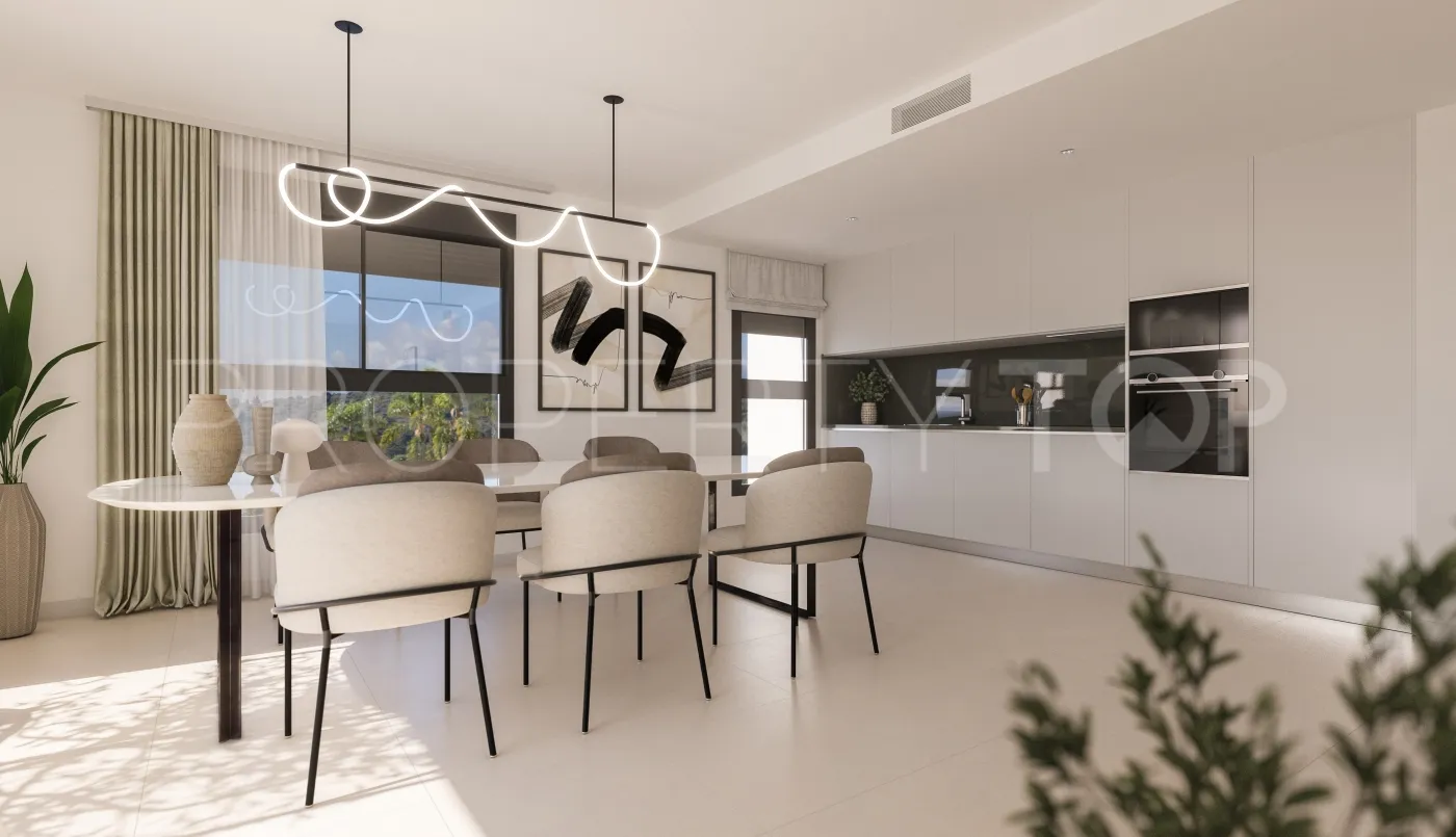 Apartamento planta baja con 3 dormitorios en venta en Estepona