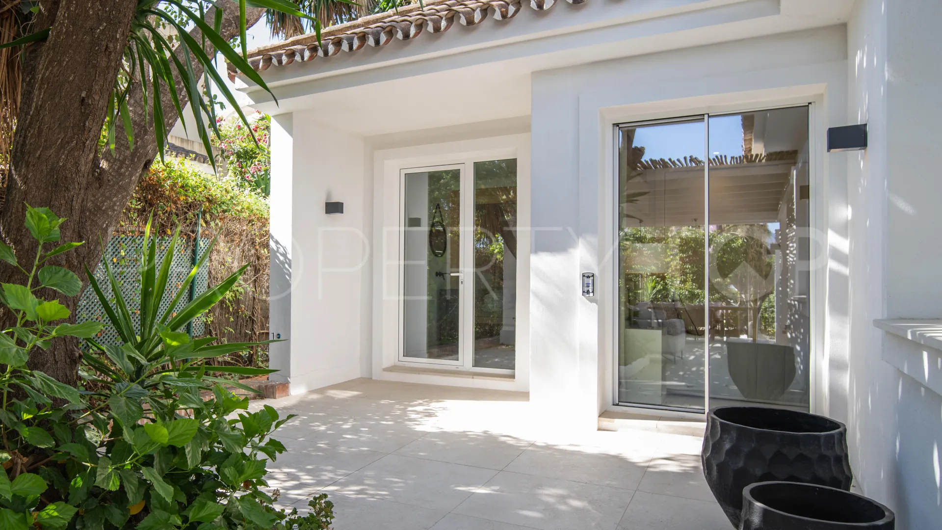 Se vende villa en Las Brisas