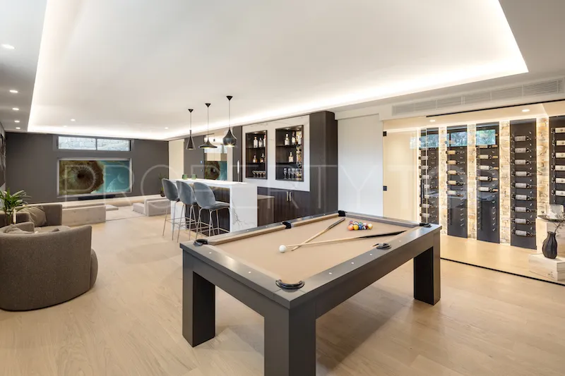 Villa with 5 bedrooms for sale in Nueva Andalucia
