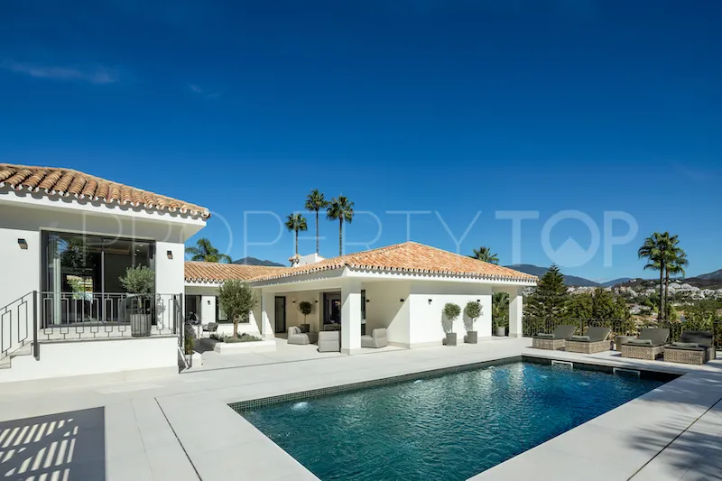 Villa with 5 bedrooms for sale in Nueva Andalucia