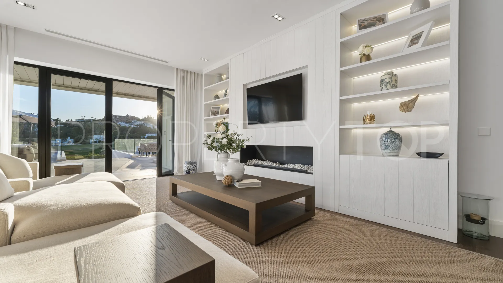 Villa with 7 bedrooms for sale in Nueva Andalucia